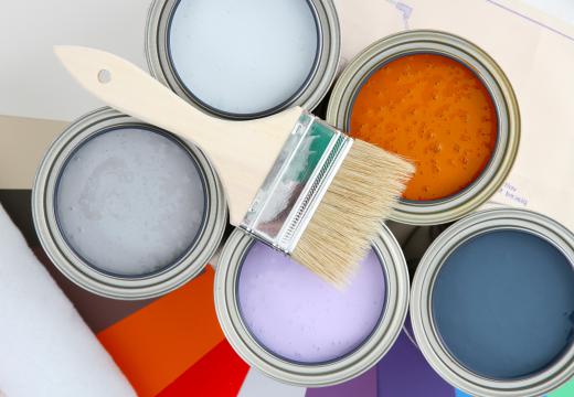 Children should avoid using conventional paints, which may contain toxins and easily leave permanent markings.